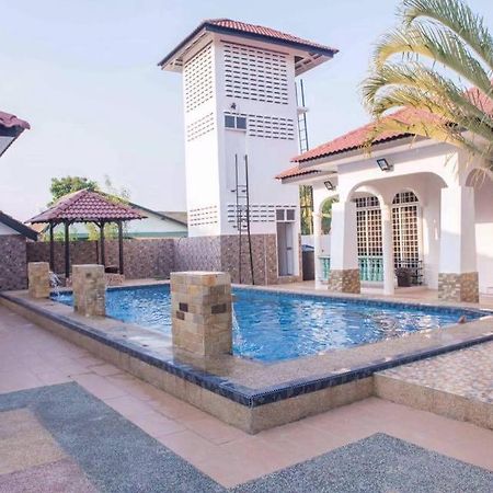 Wan Danisha Villa Inn Кота-Бару Экстерьер фото