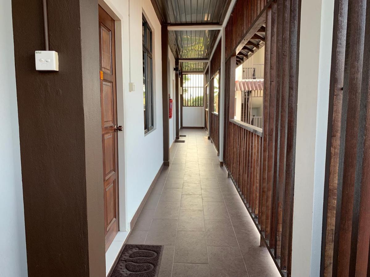 Wan Danisha Villa Inn Кота-Бару Экстерьер фото