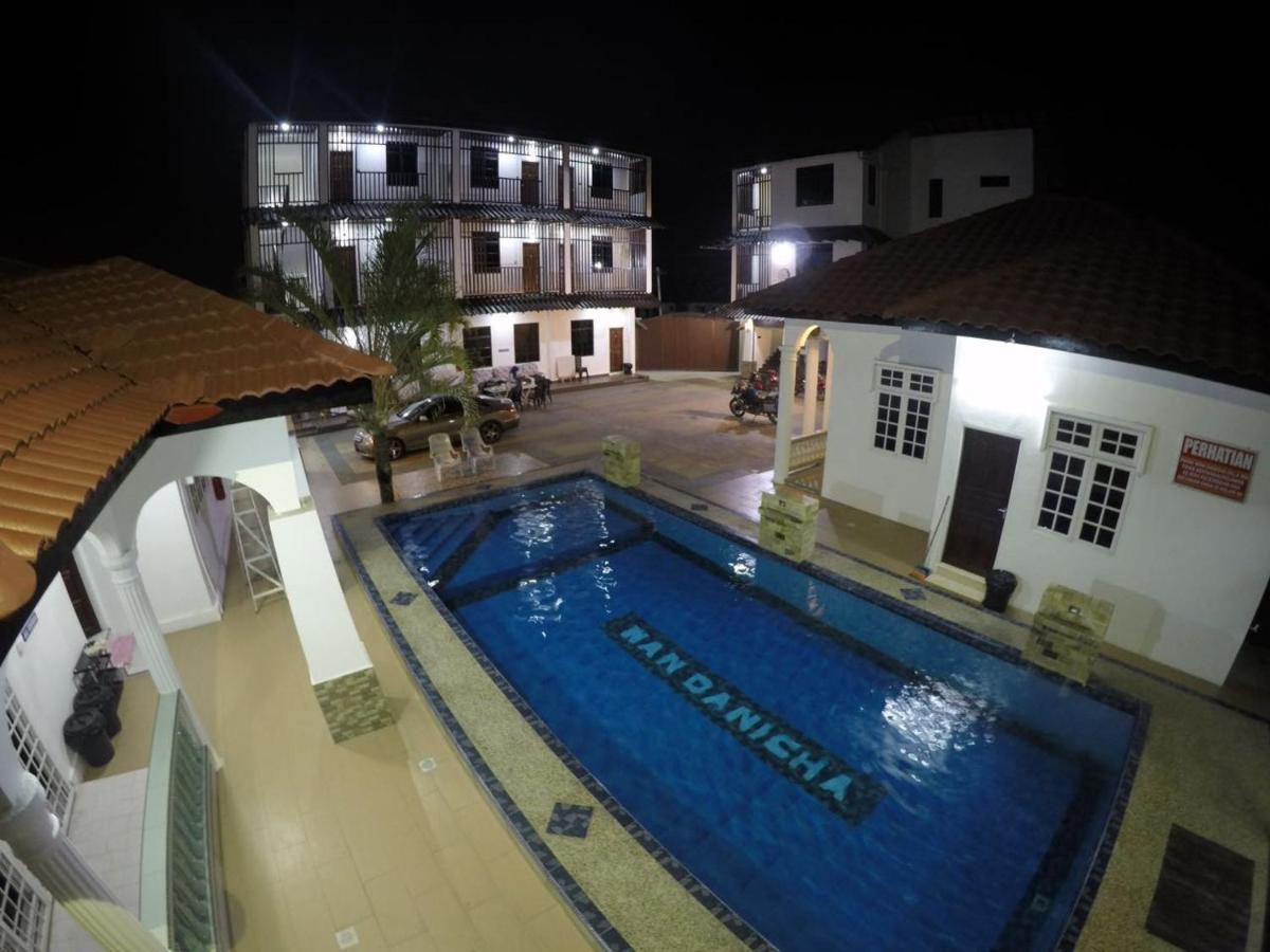 Wan Danisha Villa Inn Кота-Бару Экстерьер фото